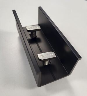 TRIENERGY UP-CX Universalprofilverbinder schwarz